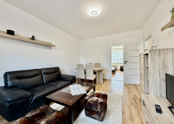 Priestranný 2i byt (56 m²) na prízemí v tichom Ružinove