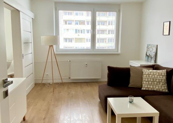 PRENÁJOM - 2i, 60,44 m2, s balkónom, Rezedová ul., Ružinov BA