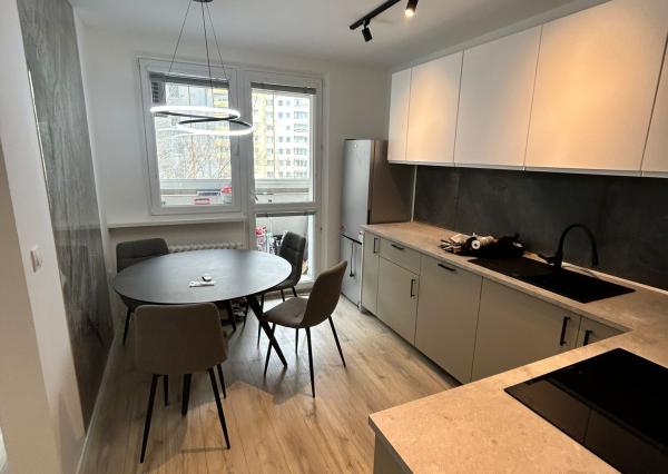 PRENÁJOM 3i, 70 m2 byt s balkónom, Bajzova ul., Ružinov.