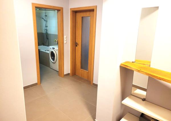 PREDAJ – svetlý 1i apartmán s balkónom, Rezidencia Premiere.