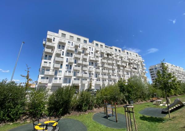Predaj 2 izbový byt na Slnečniciach POP- Bratislava-Petržalka,