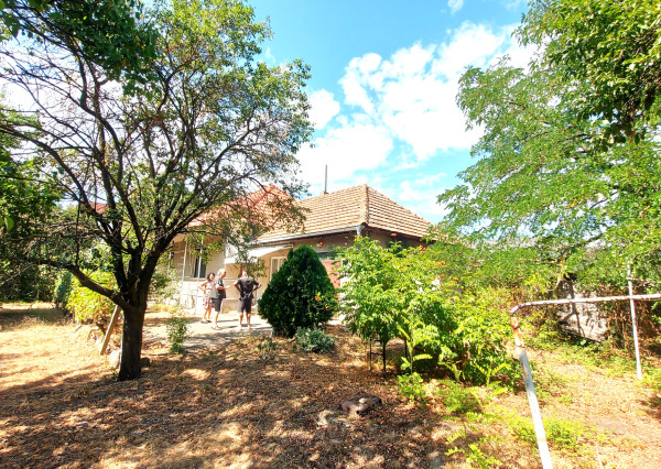 NA PREDAJ – 3i, 150 m2, poz. 1 239 m2, Moča, okr. Komárno.