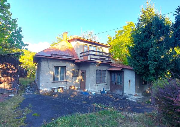 EXKLUZÍVNE, PREDAJ - 6i RD, UP 200 m2, pozemok 1742 m2, Banská Štiavnica.