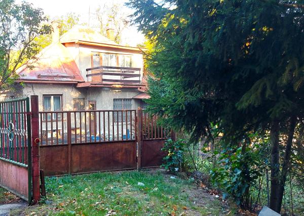 EXKLUZÍVNE, PREDAJ - 6i RD, UP 200 m2, pozemok 1742 m2, Banská Štiavnica.