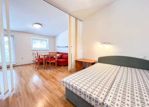 Prenájom | 1,5 izbový byt s parkovaním, Čadca - centrum