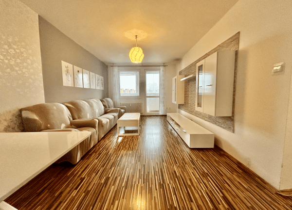 Prenájom 3 izbový byt - Bratislava - Petržalka, Námestie ...