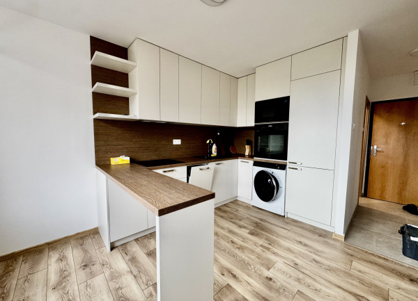 Prenájom | Moderný 2 izbový byt v Bratislave - lokalita Ružinov