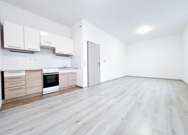 Prenájom | 2-izbovy byt s parkovaním, KNM