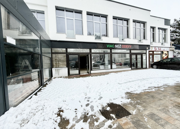 Prenájom obchodných priestorov 250 m² – centrum Trnavy