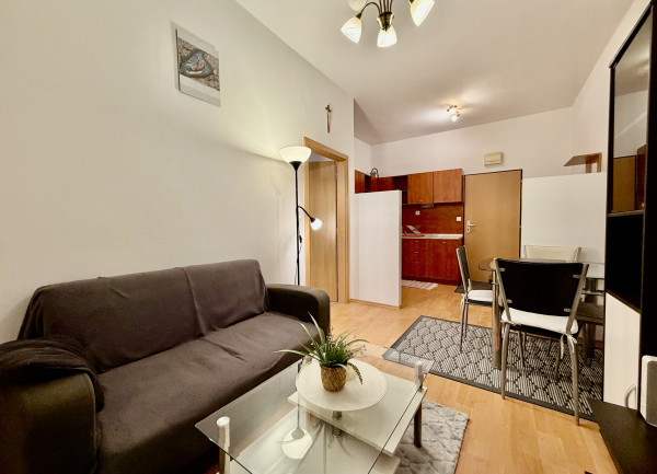 Moderný 2i byt s 3m stropmi a rekuperáciou v srdci Rače