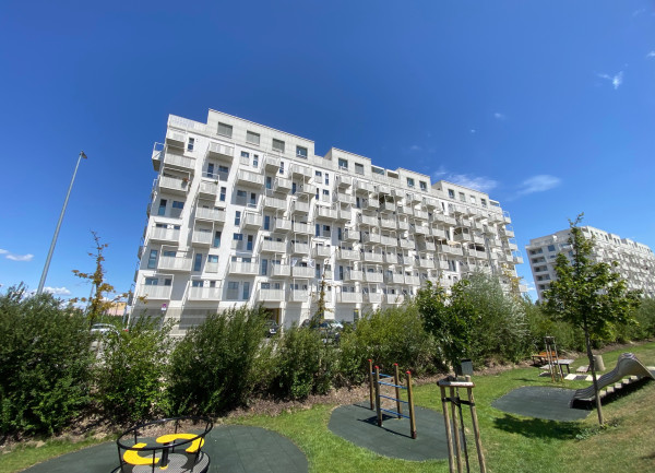 Predaj 2 izbový byt na Slnečniciach POP- Bratislava-Petržalka,