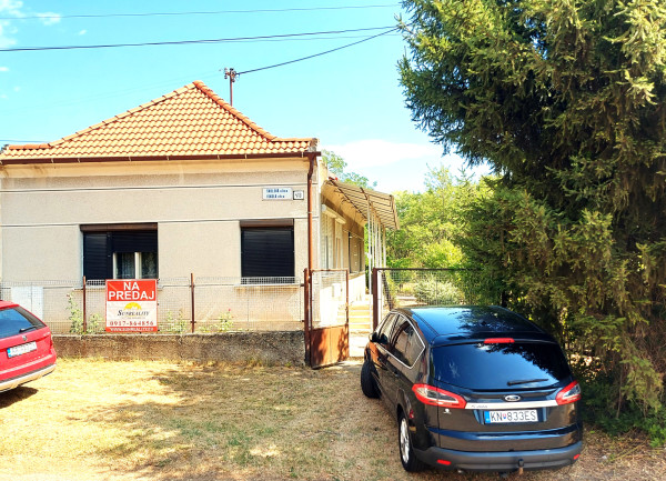 NA PREDAJ – 3i, 150 m2, pozemok 1 239 m2, obec Moča, okr. Komárno.