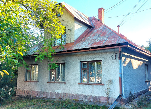 EXKLUZÍVNE, PREDAJ - 6i RD, UP 200 m2, pozemok 1742 m2, Banská Štiavnica.