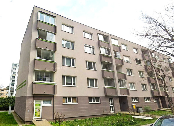 NA PREDAJ 3i, 70 m2 byt s balkónom, Bajzova ul., Ružinov.